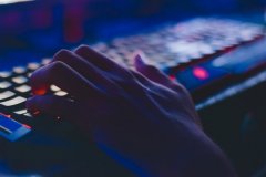其奇特之处正在于可以或许从动生成逛戏视觉内 